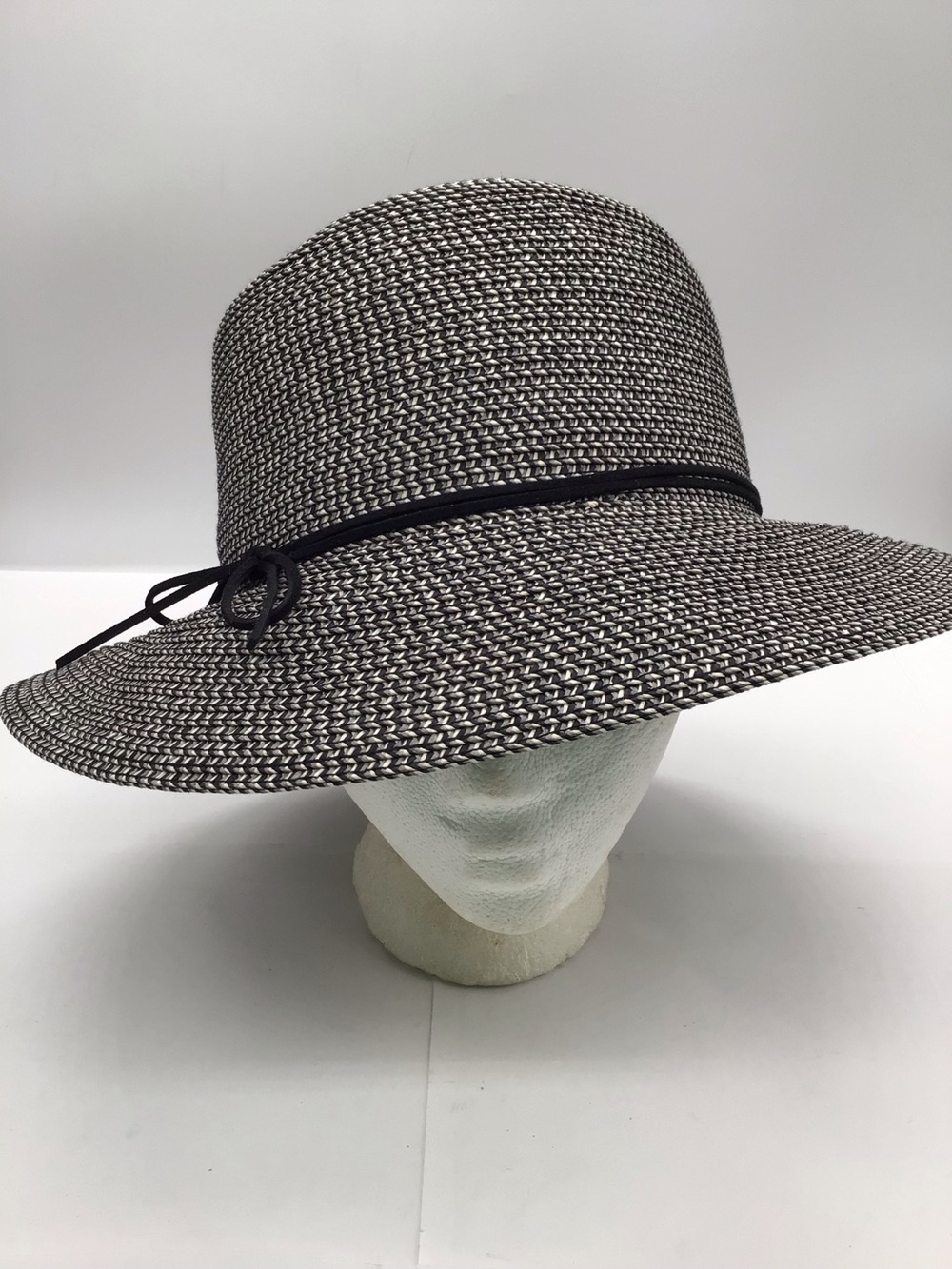🌼3/$13🌼BUNDLE DEAL! Sonoma Black Ribbon Tie Sun Hat